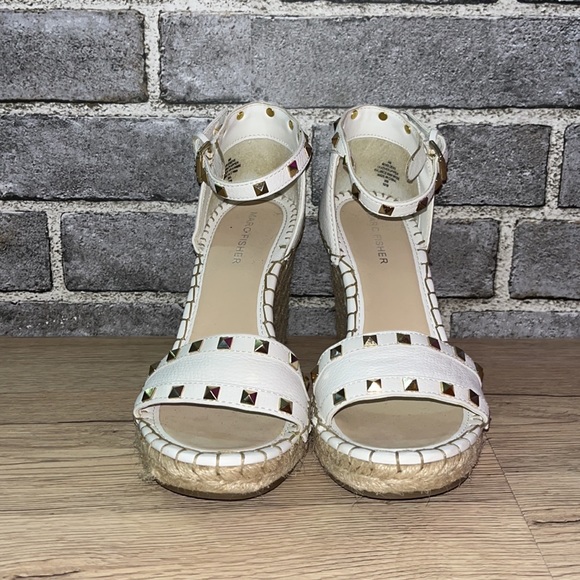 White  wedges 🤎🤍 - Picture 2 of 5